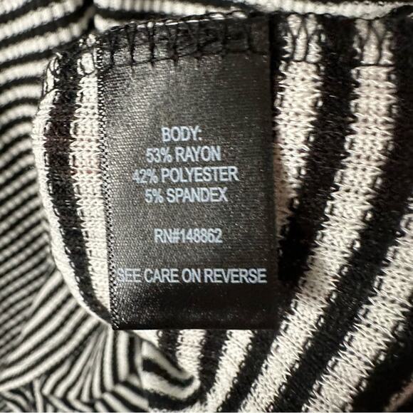 Torrid Womens Waffle Weave Black White Stripe Snap V-Neck Shirt casual Plus size - Picture 8 of 10